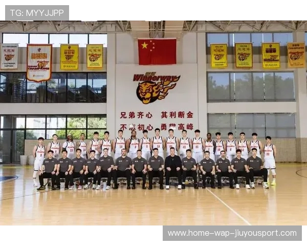 广东宏远俱乐部发布全新队服设计，广东宏远队服2020